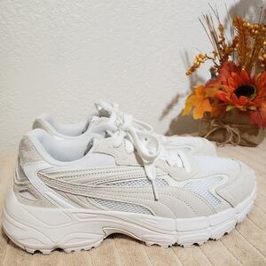 Puma Men's White Golf Shoes Sneakers, Size 8.5 Men Or Sz 10 Women